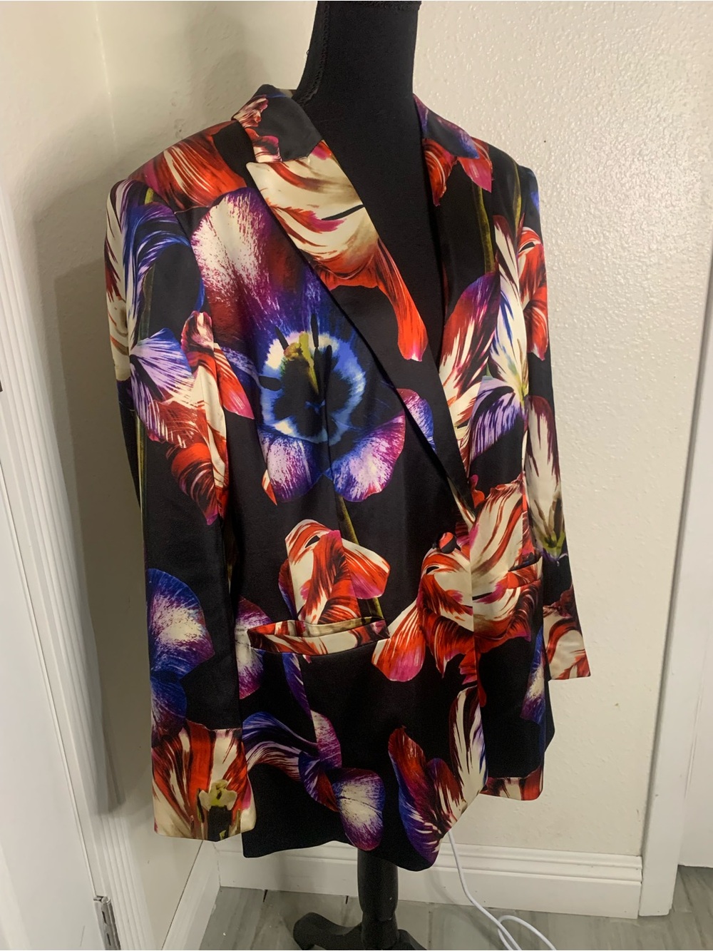 INC International Concepts Black Floral-Print Blazer